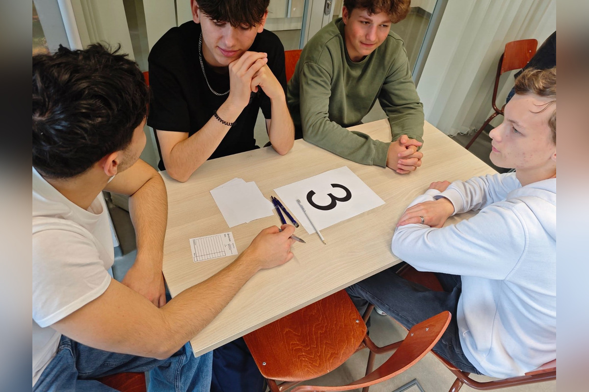 FOTO: UPJŠ pripravila pre stredoškolákov zaujímavé podujatie o Šafárikovi, foto 12