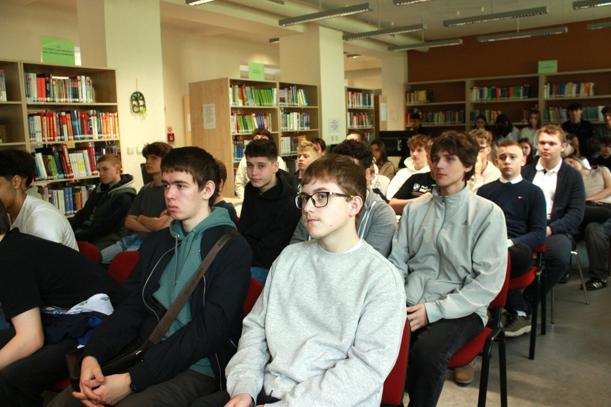 FOTO: UPJŠ pripravila pre stredoškolákov zaujímavé podujatie o Šafárikovi, foto 14