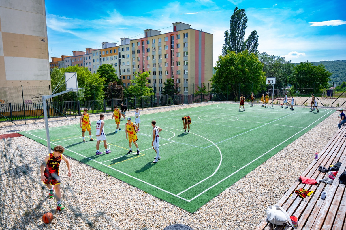 FOTO: Na Sídlisku KVP pribudol nový športový areál, foto 1