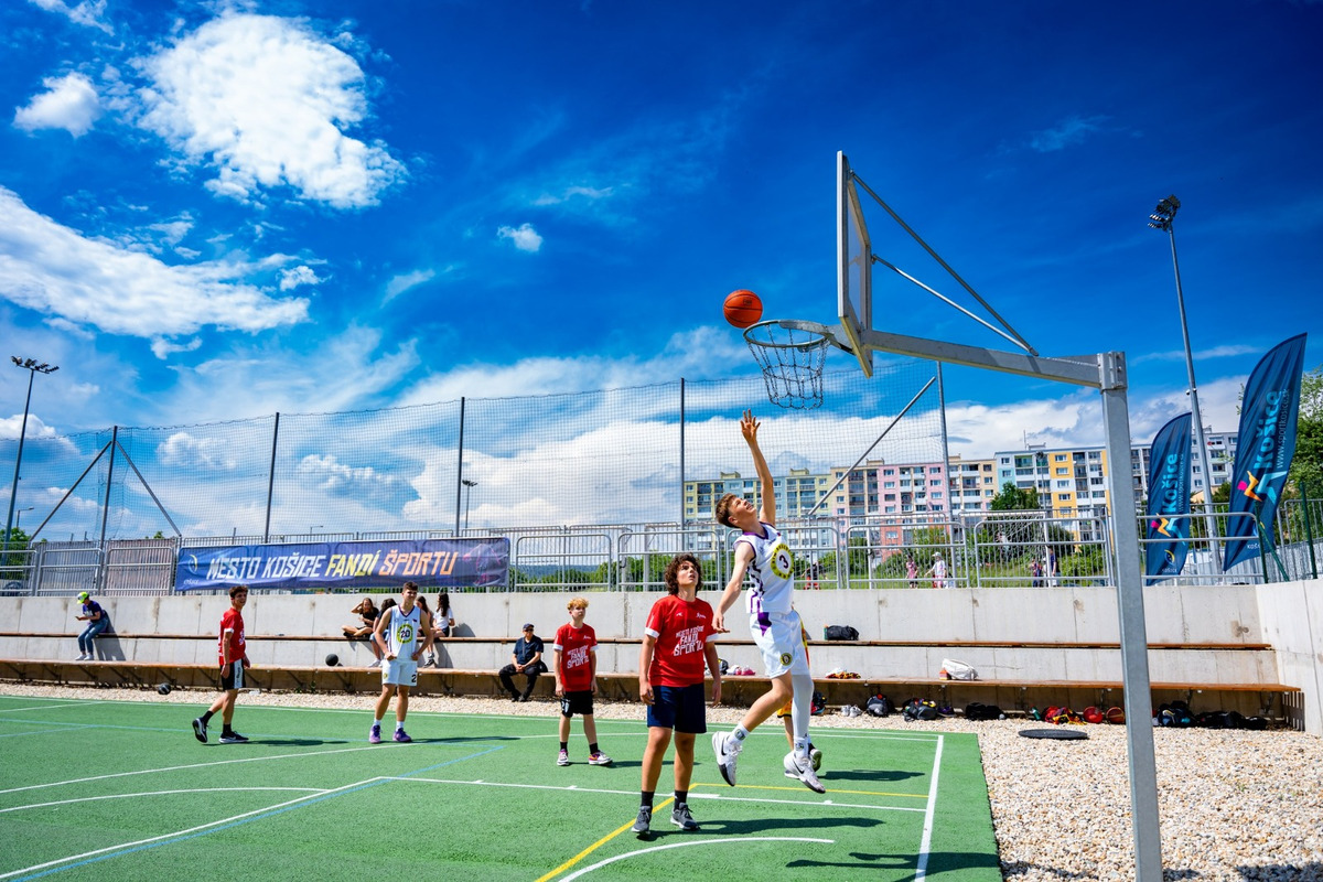 FOTO: Na Sídlisku KVP pribudol nový športový areál, foto 2
