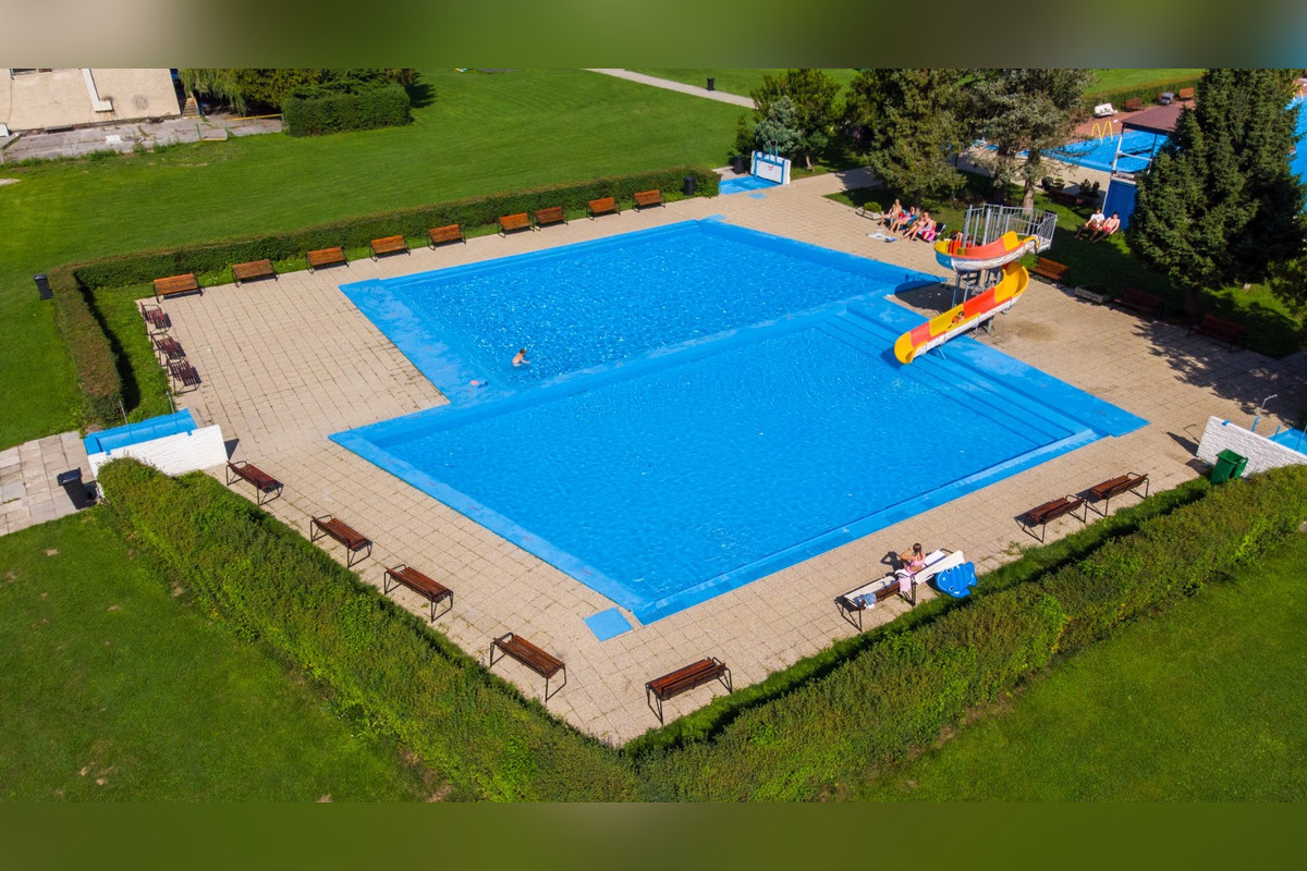 FOTO: Kúpalisko v Spišskej Novej Vsi začína letnú sezónu, foto 3