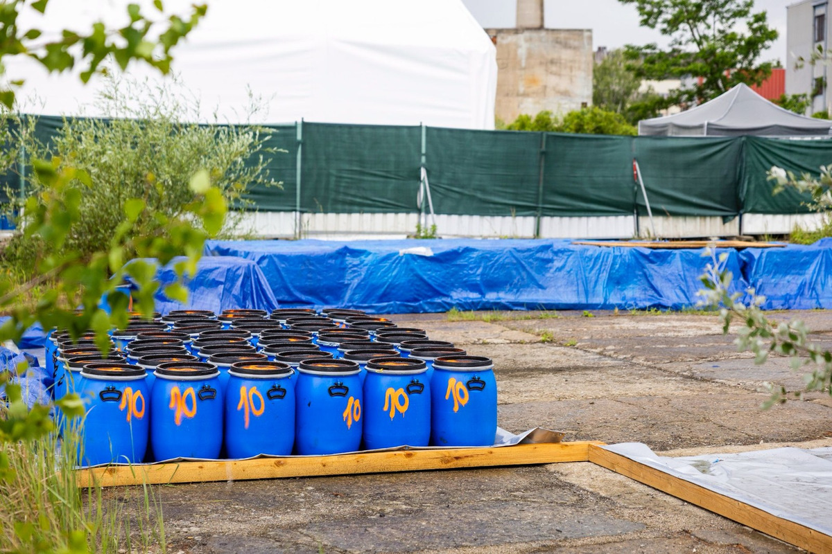 FOTO: Zo Strážskeho odišiel prvý kamión naložený nebezpečnými PCB látkami, foto 9