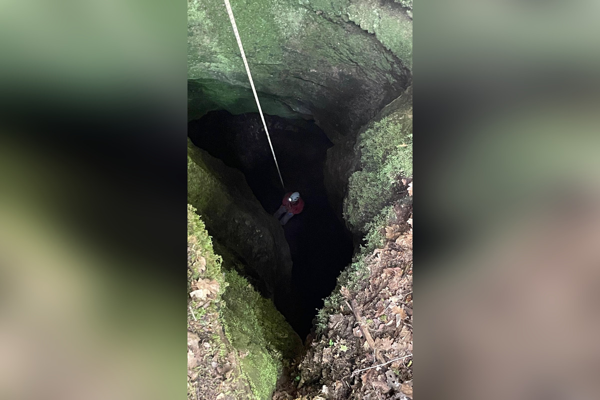 FOTO: V jaskyni v Slovenskom krase bola nájdená vojenská munícia, foto 9