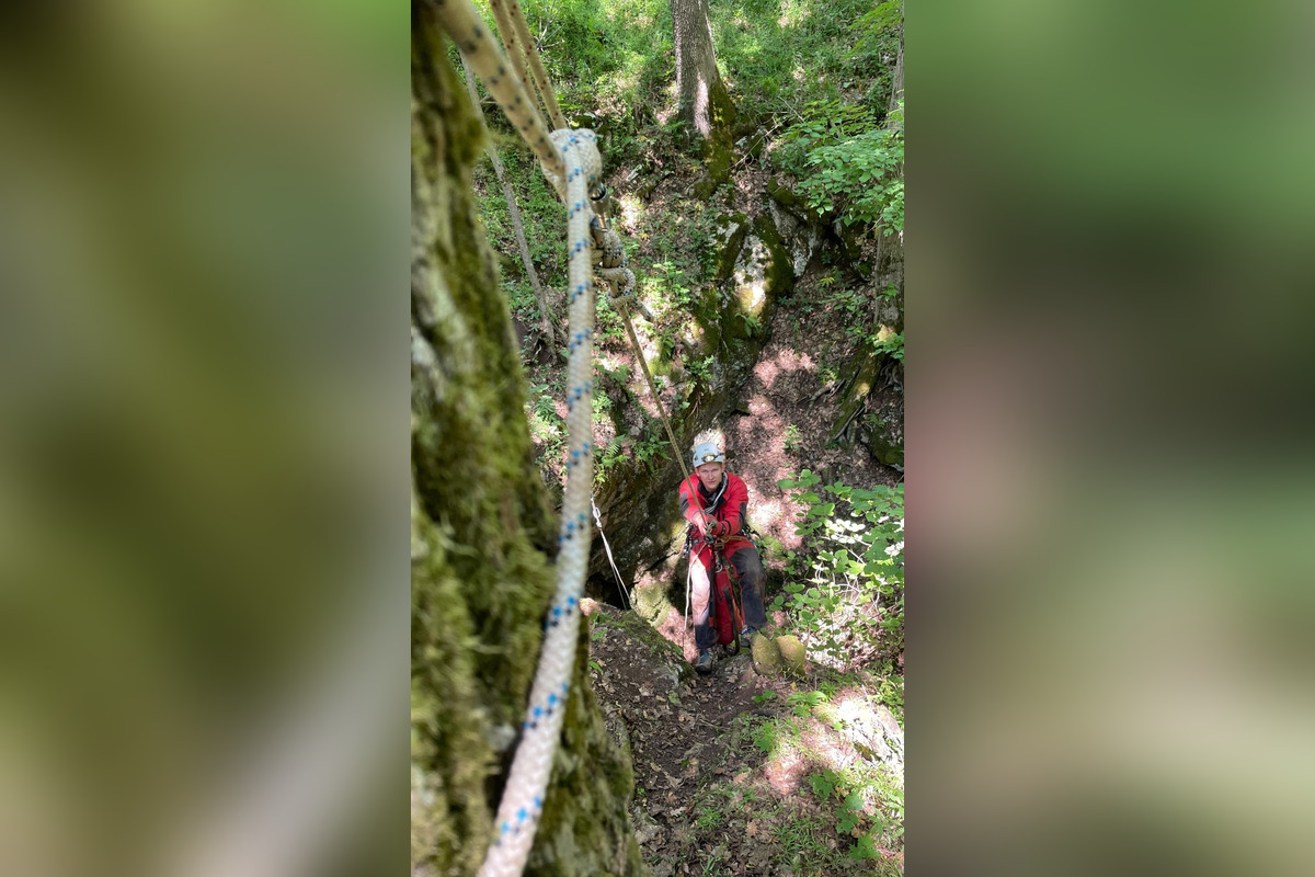 FOTO: V jaskyni v Slovenskom krase bola nájdená vojenská munícia, foto 6