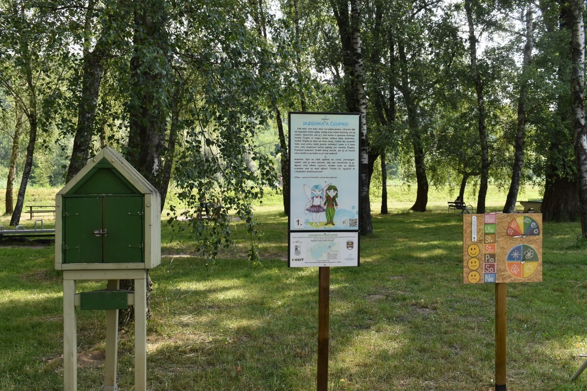 FOTO: Rozprávkový náučný chodník na Jazere vytvorili študentky, foto 2