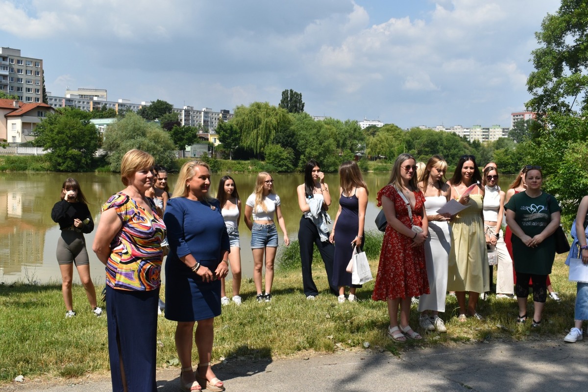 FOTO: Rozprávkový náučný chodník na Jazere vytvorili študentky, foto 9