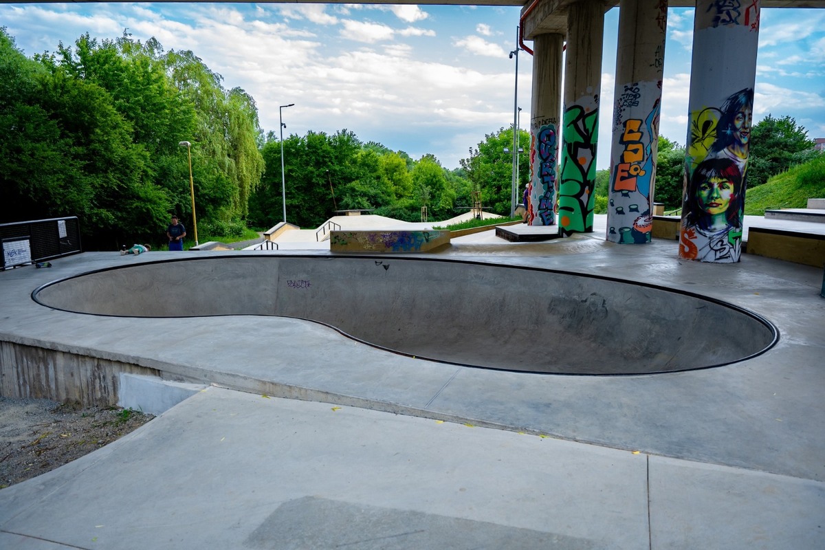 FOTO: Pod mostom na Moskovskej triede v Košiciach vyrástol najväčší skatepark na východnom Slovensku, foto 1
