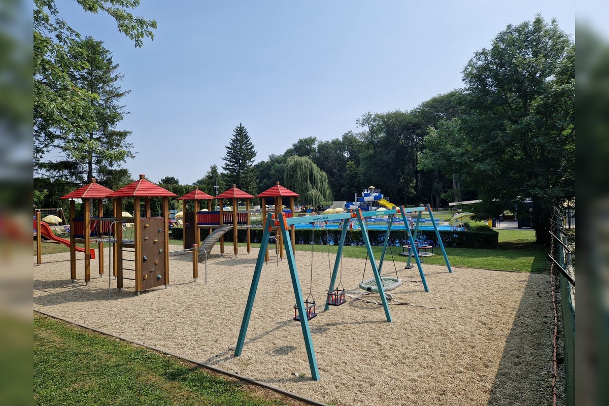 FOTO: Letné kúpalisko v Trebišove, foto 11