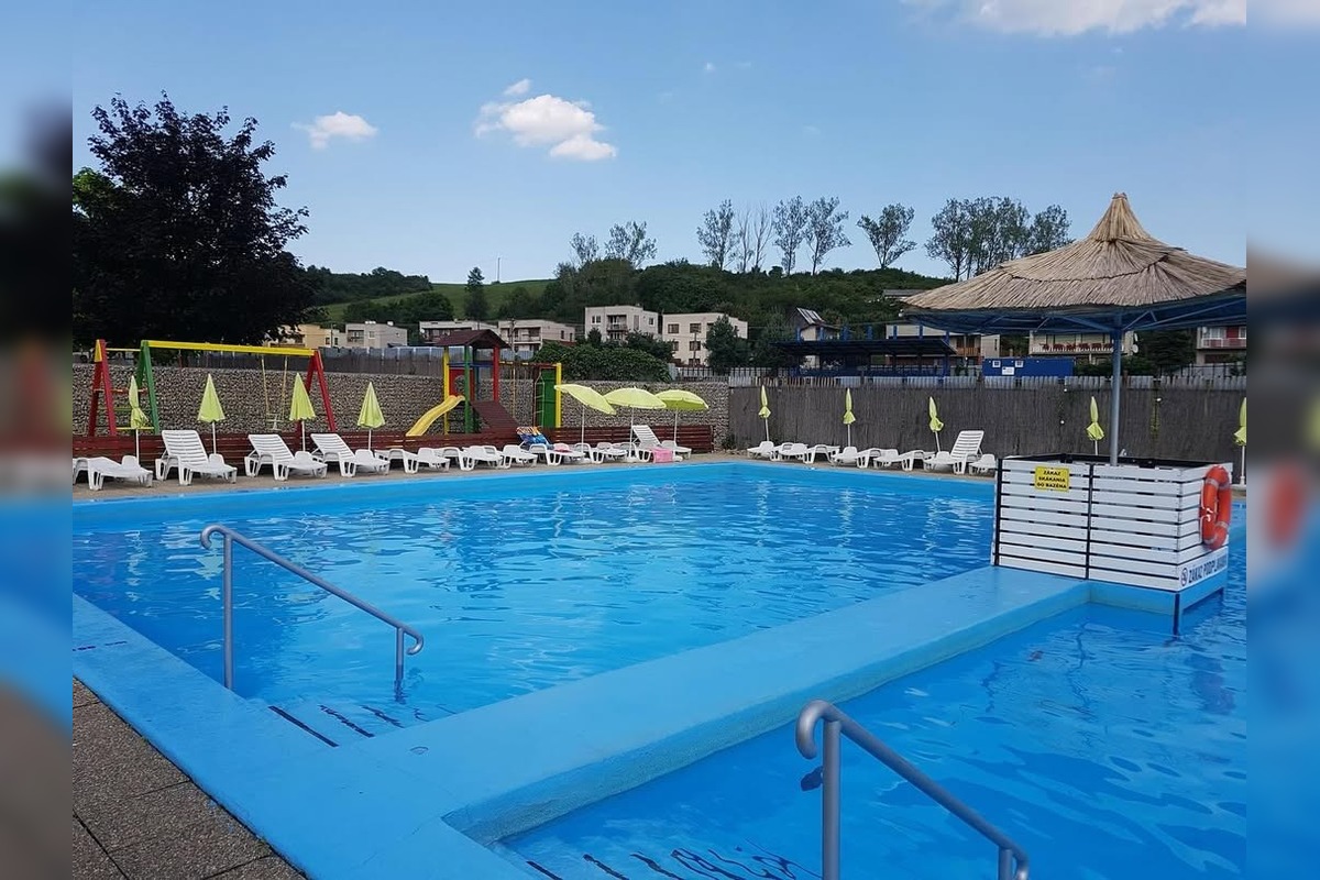 FOTO: Kúpalisko v Medzeve otvára letnú sezónu, foto 2