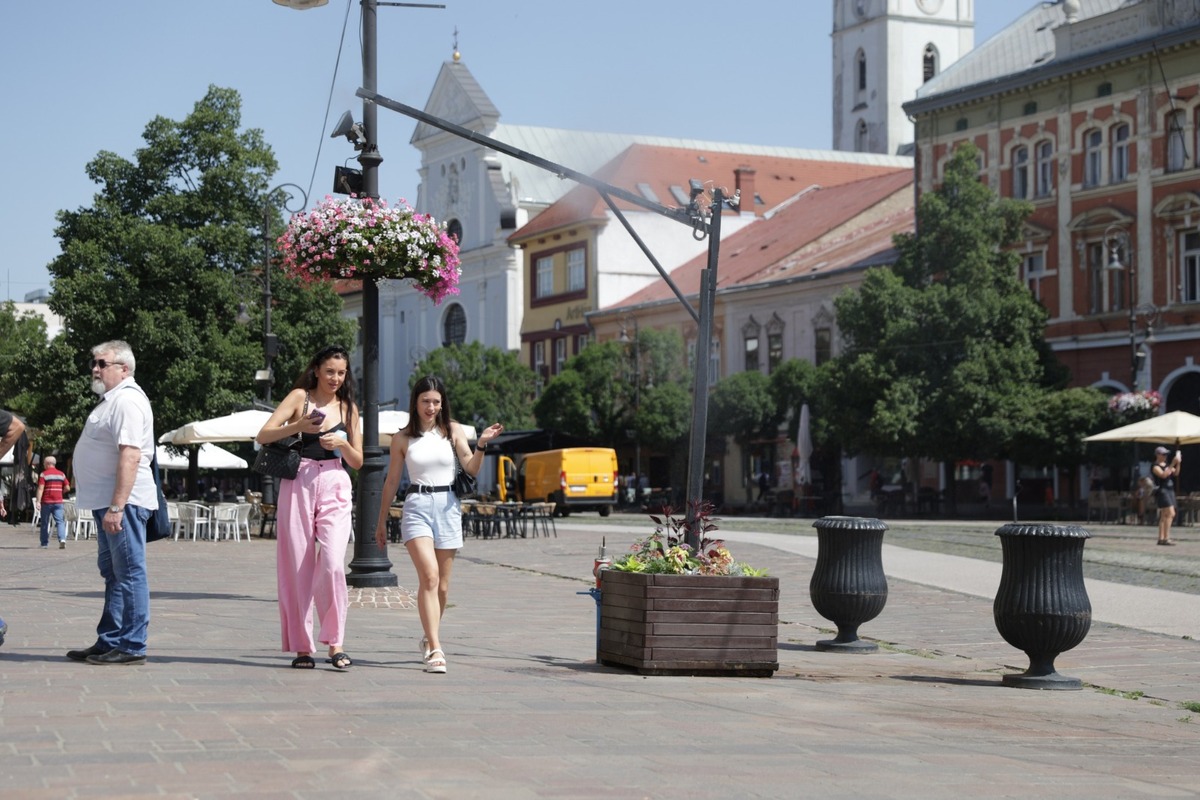 FOTO: Vodná hmla a osvieženie v centre Košíc, foto 5