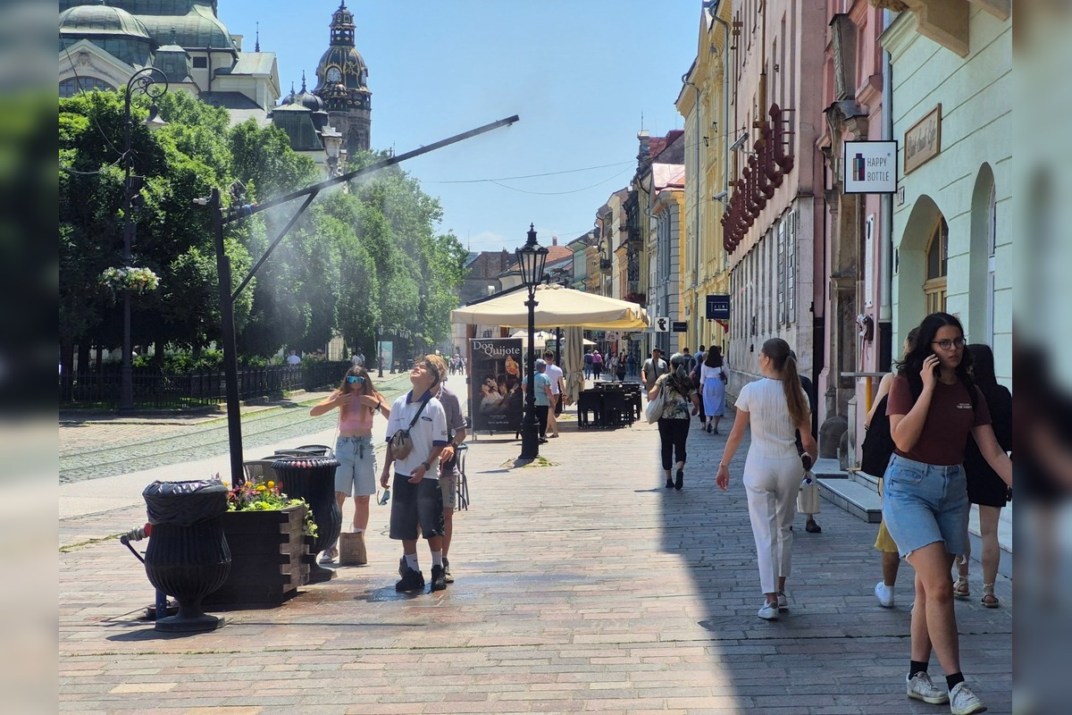 FOTO: Vodná hmla a osvieženie v centre Košíc, foto 7
