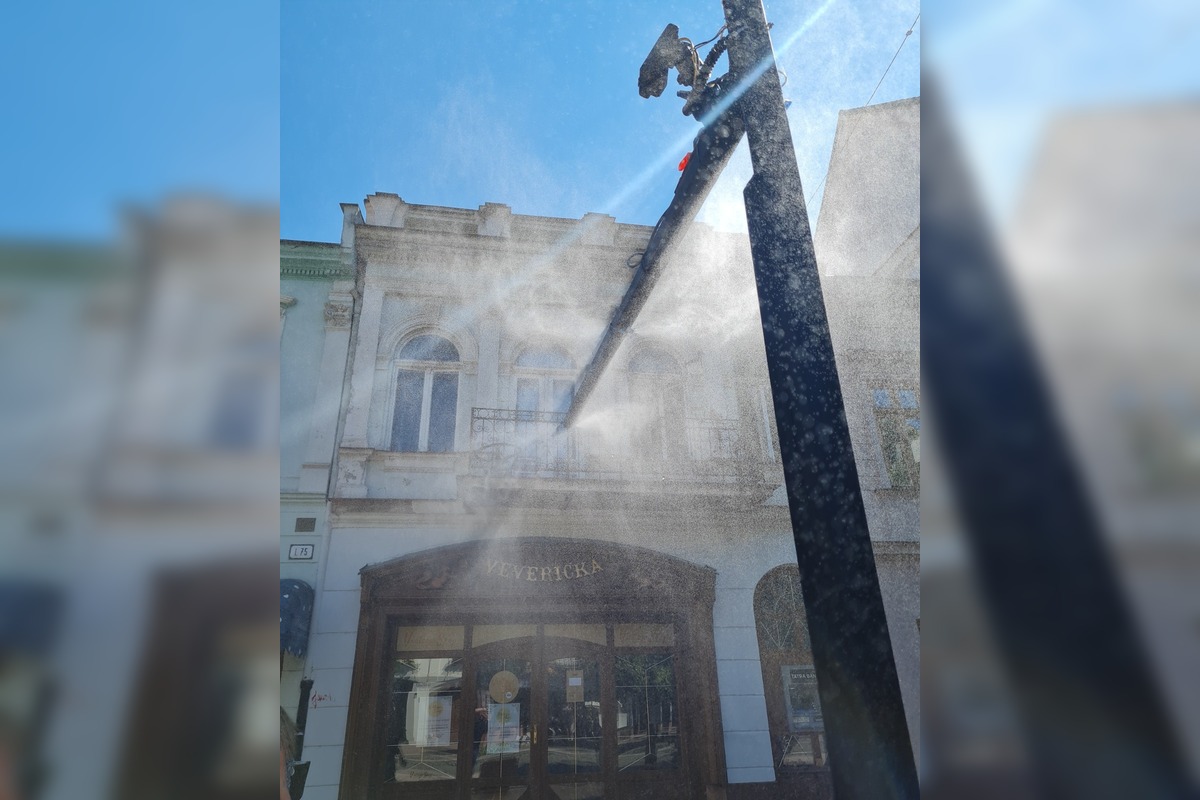FOTO: Vodná hmla a osvieženie v centre Košíc, foto 10