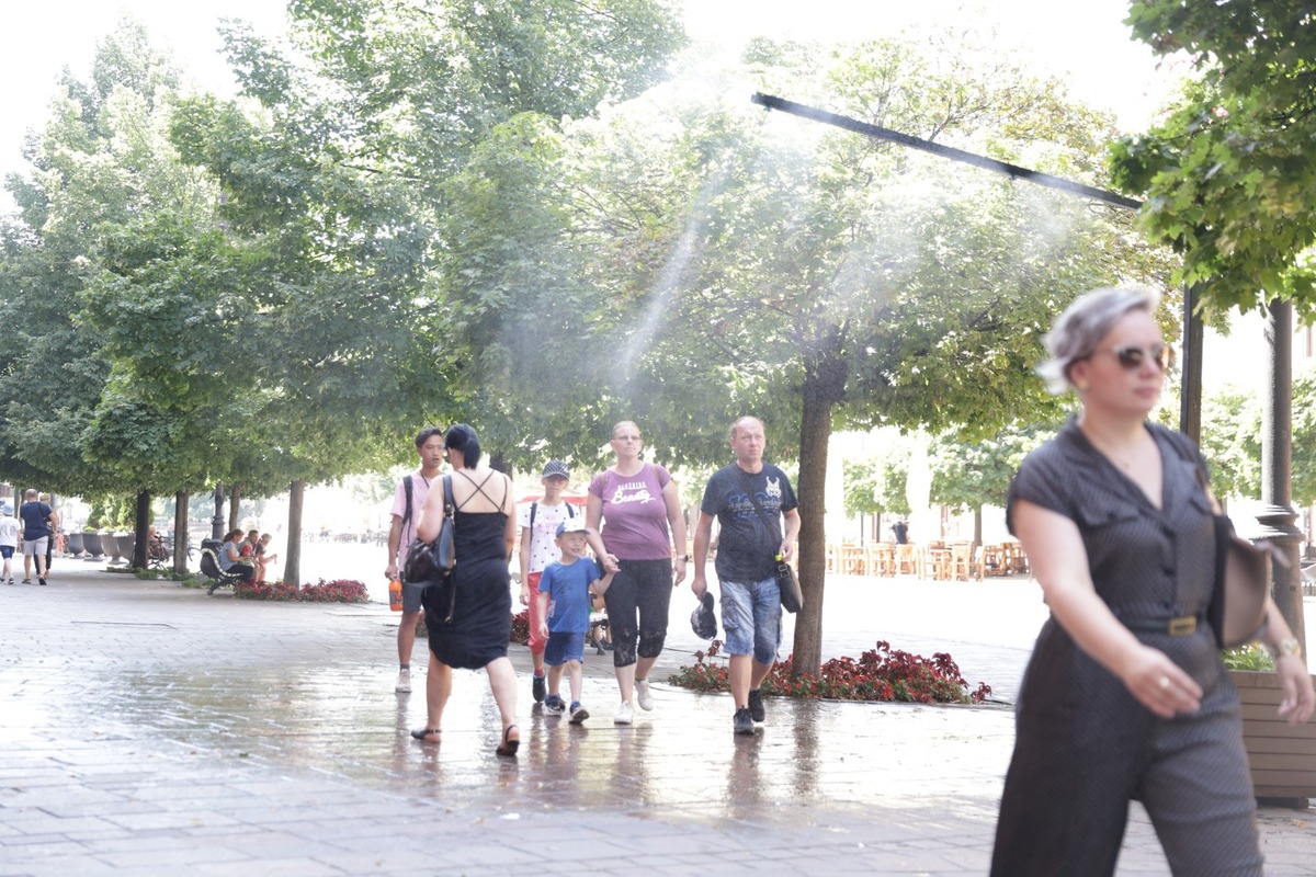 FOTO: Vodná hmla a osvieženie v centre Košíc, foto 12