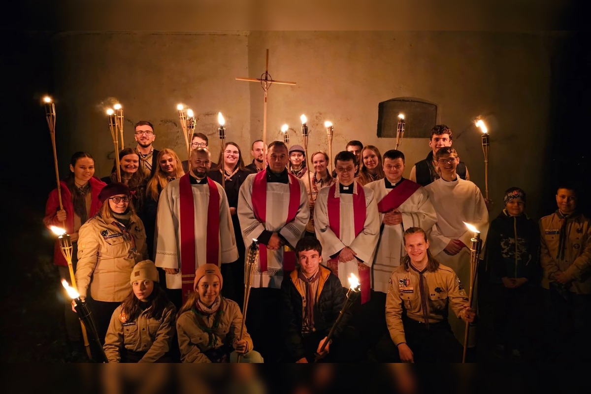 FOTO: Spišiaci sa lúčia s kaplánom Marekom Jamrichom, foto 4