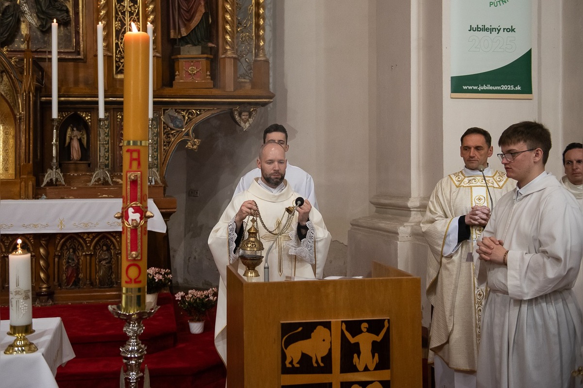 FOTO: Spišiaci sa lúčia s kaplánom Marekom Jamrichom, foto 7