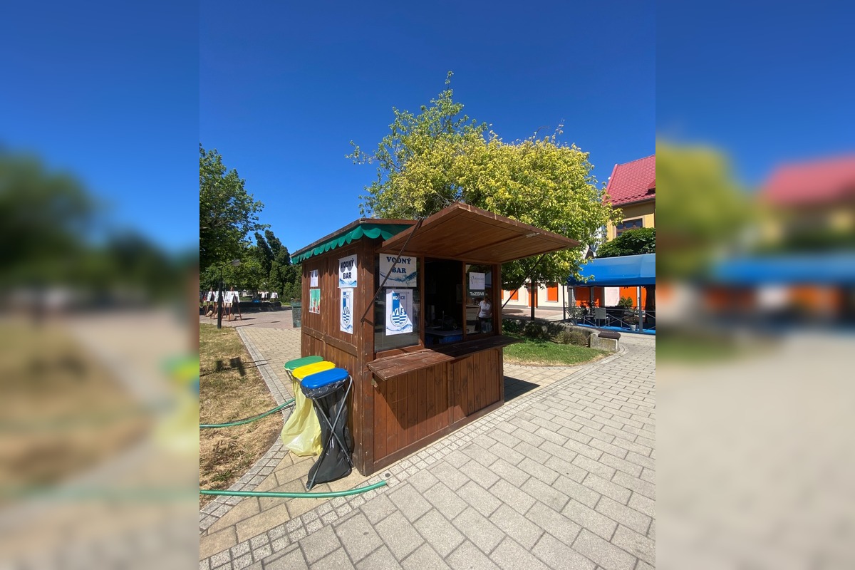 FOTO: Vodný bar v centre Michaloviec vás osvieži vodou s citrónom, foto 6