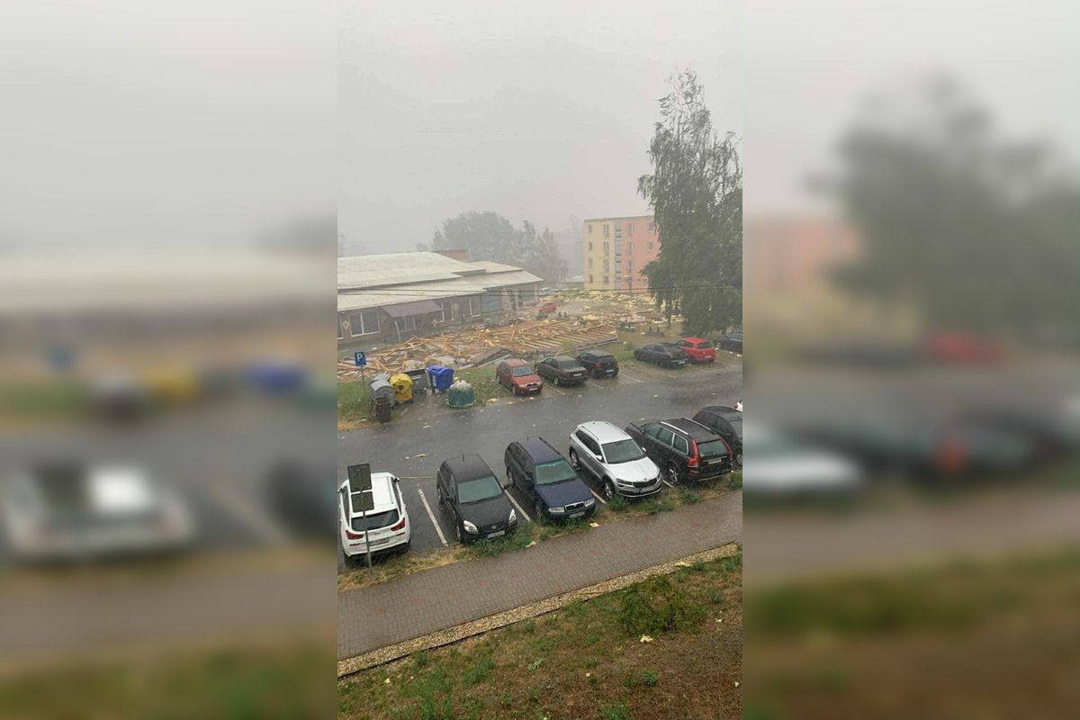 Košickým krajom sa v prvý pracovný deň prehnala ničivá smršť, foto 4