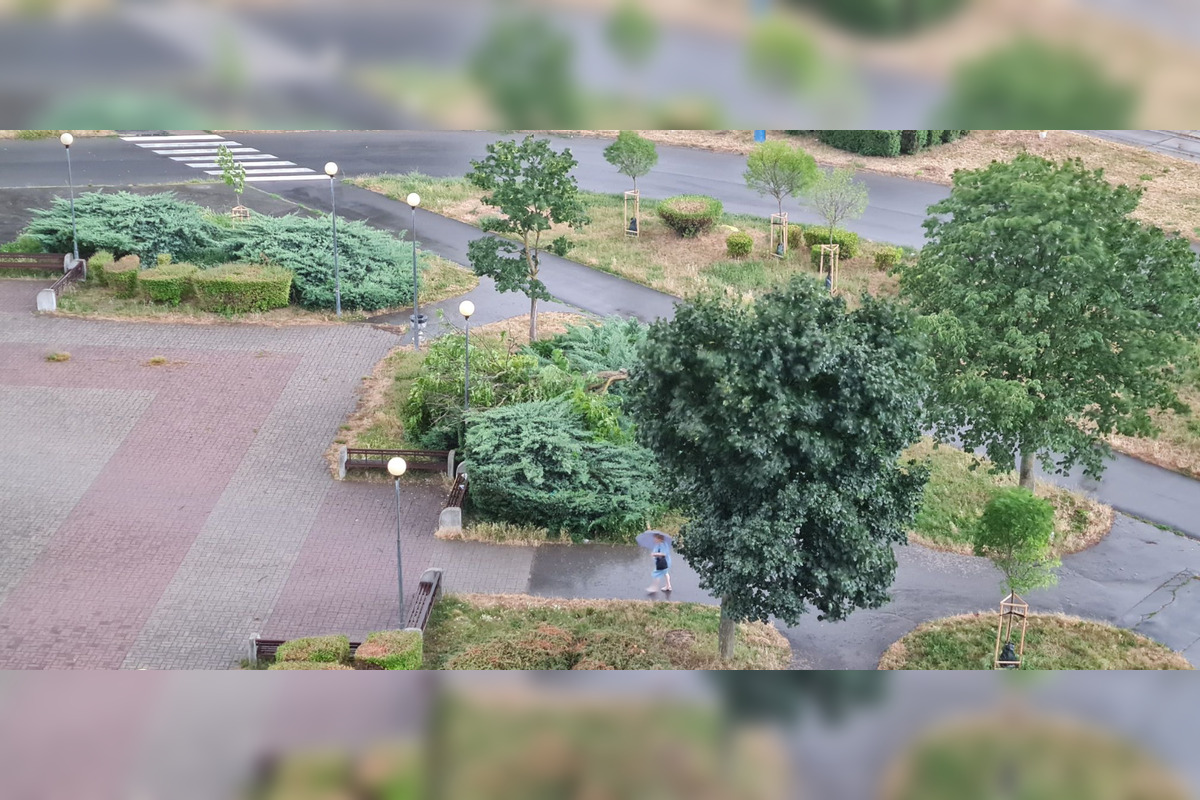 Košickým krajom sa v prvý pracovný deň prehnala ničivá smršť, foto 10