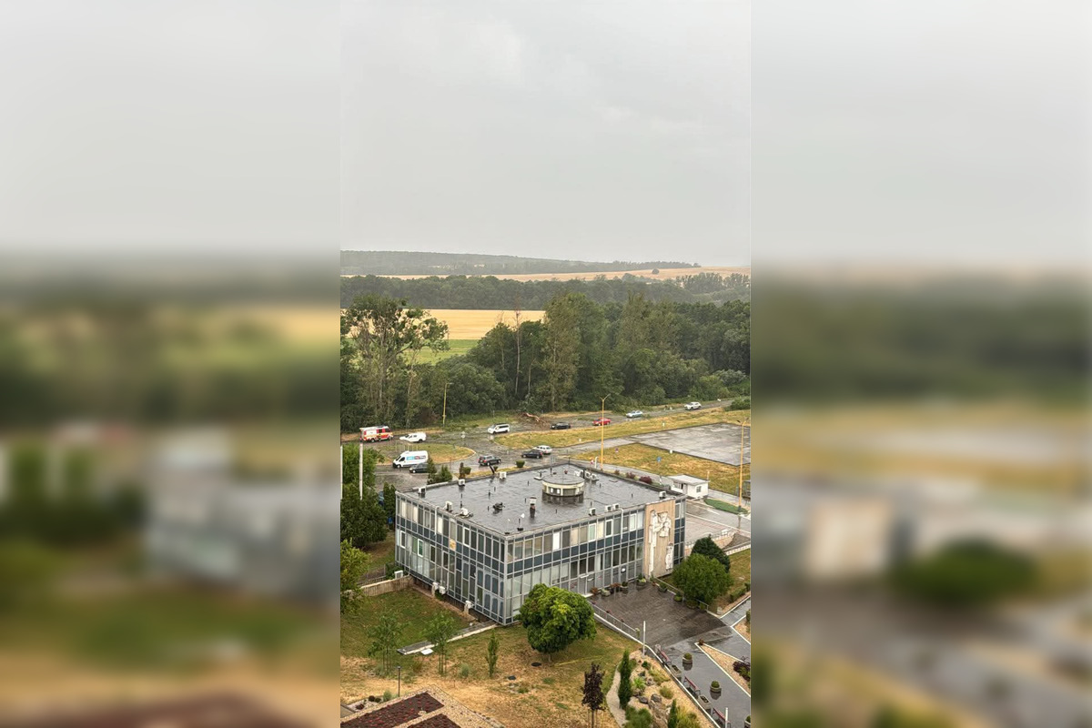 Košickým krajom sa v prvý pracovný deň prehnala ničivá smršť, foto 13