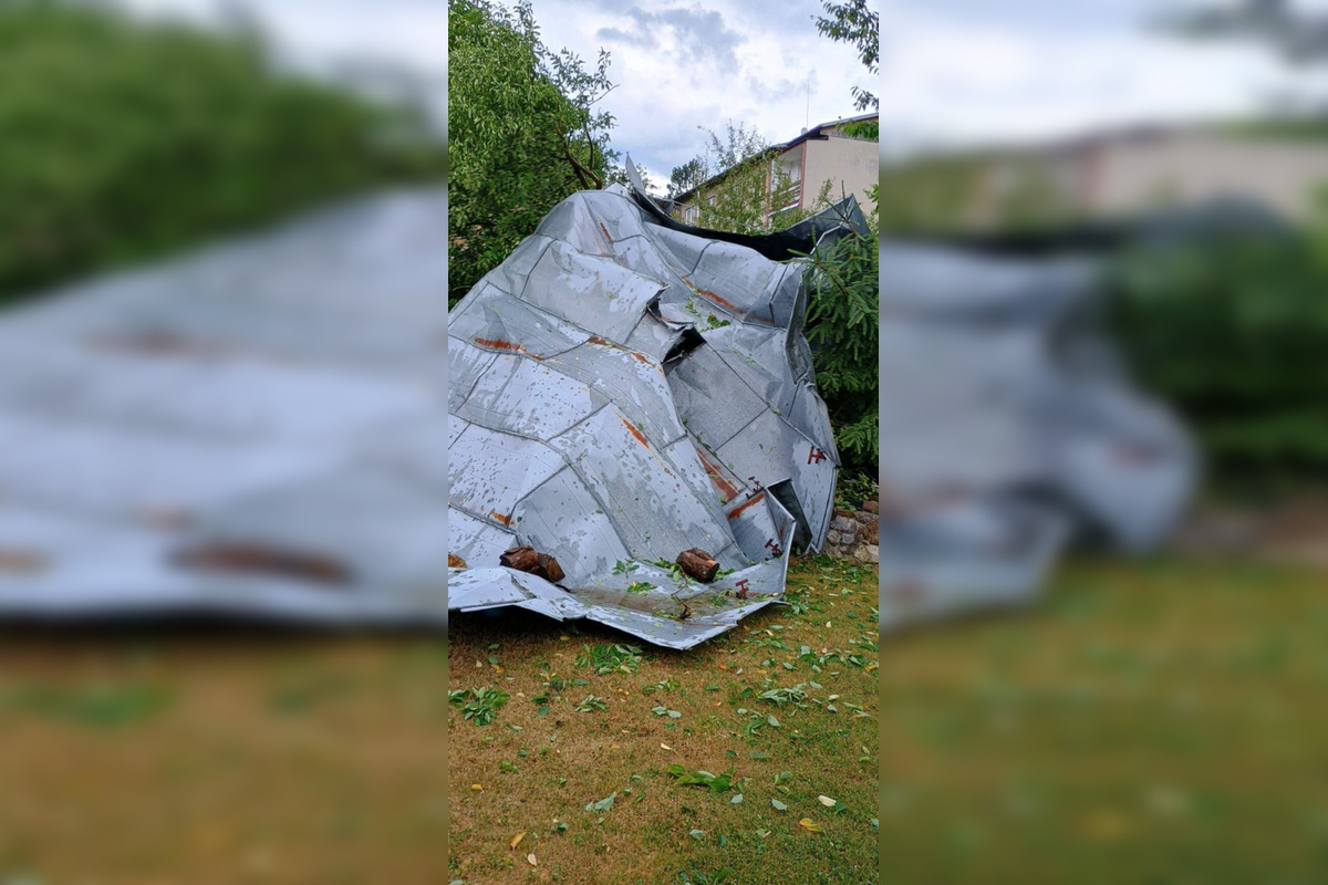 Košickým krajom sa v prvý pracovný deň prehnala ničivá smršť, foto 14