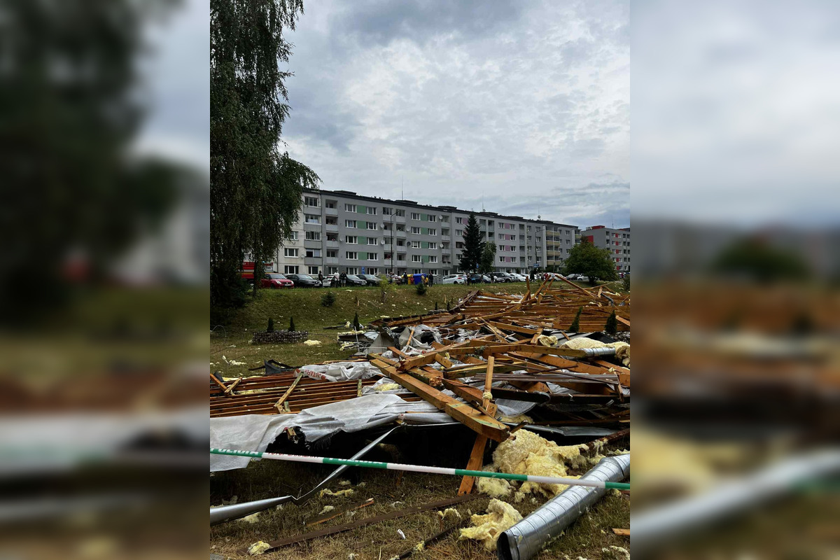 Košickým krajom sa v prvý pracovný deň prehnala ničivá smršť, foto 19