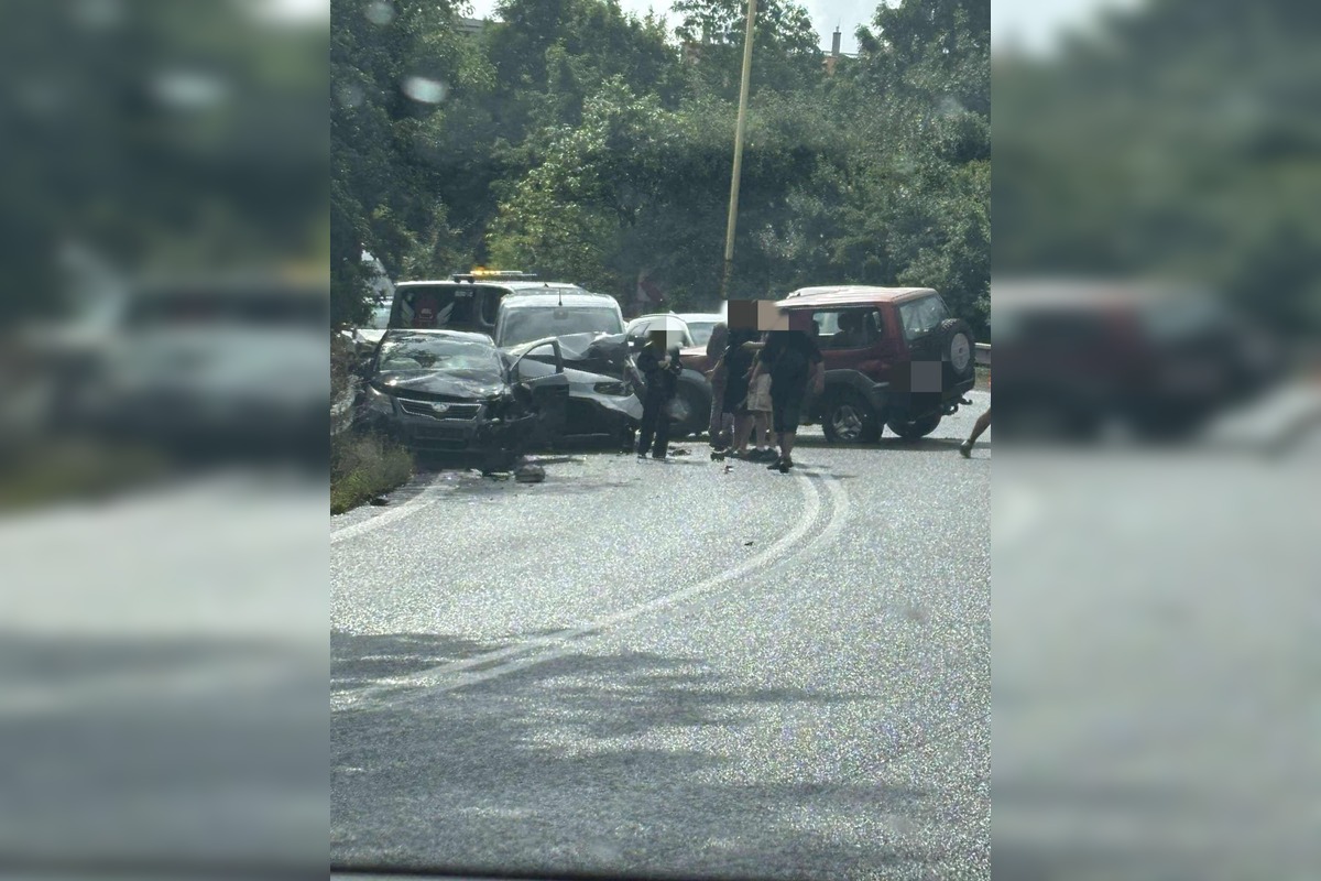 FOTO: Hromadná nehoda na Sečovskej, foto 10