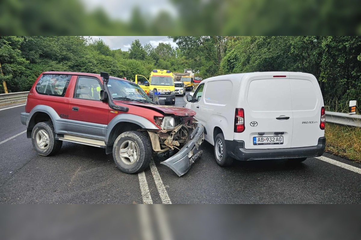 FOTO: Hromadná nehoda na Sečovskej, foto 2