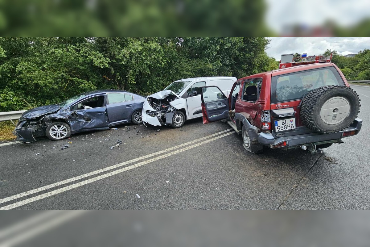 FOTO: Hromadná nehoda na Sečovskej, foto 7