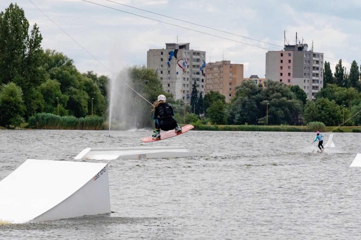 FOTO: Na košickom Jazere vynovili Wake Park, foto 2