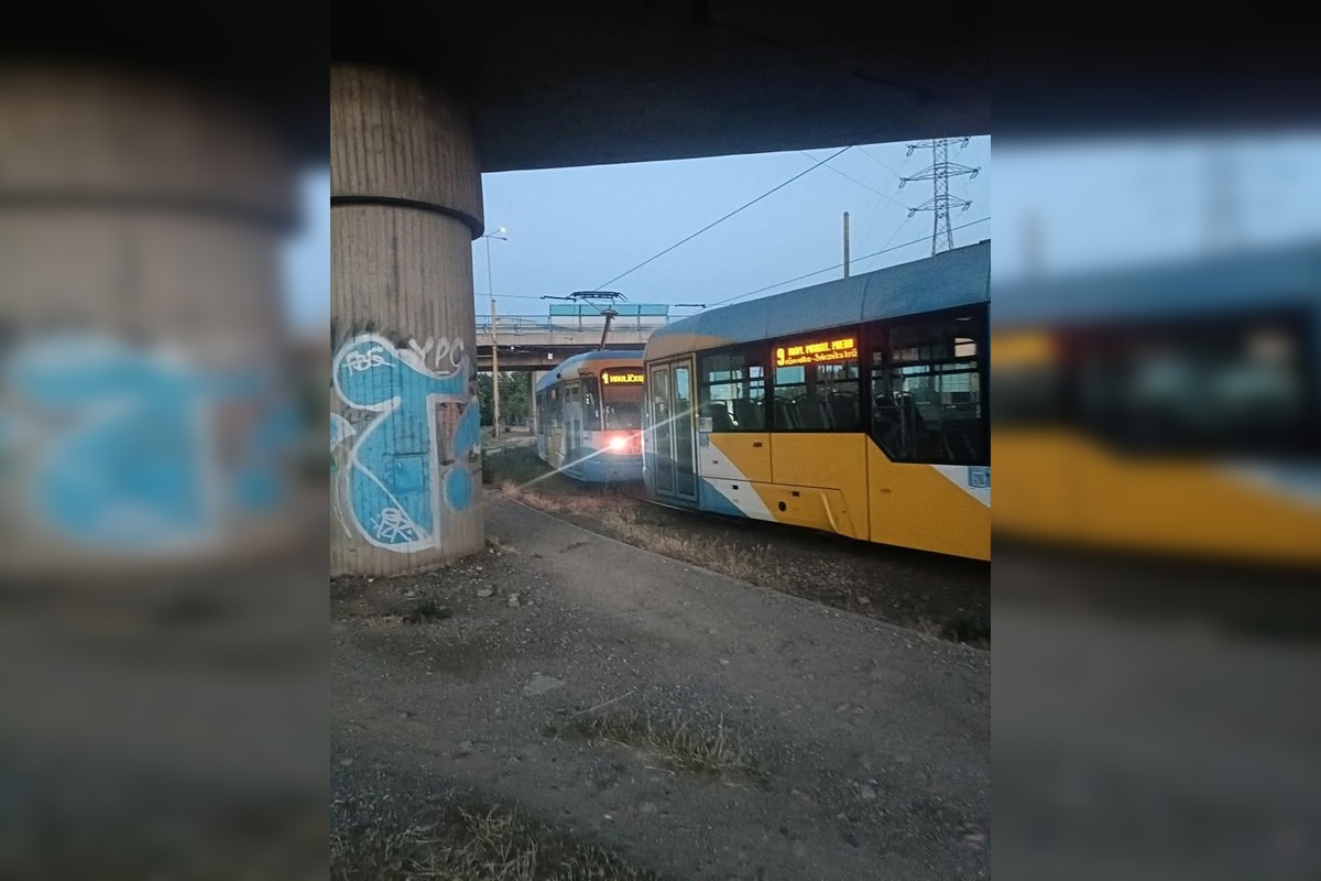 FOTO: Po nehode v Košiciach - Nad jazerom je obmedzená mestská hromadná doprava, foto 2