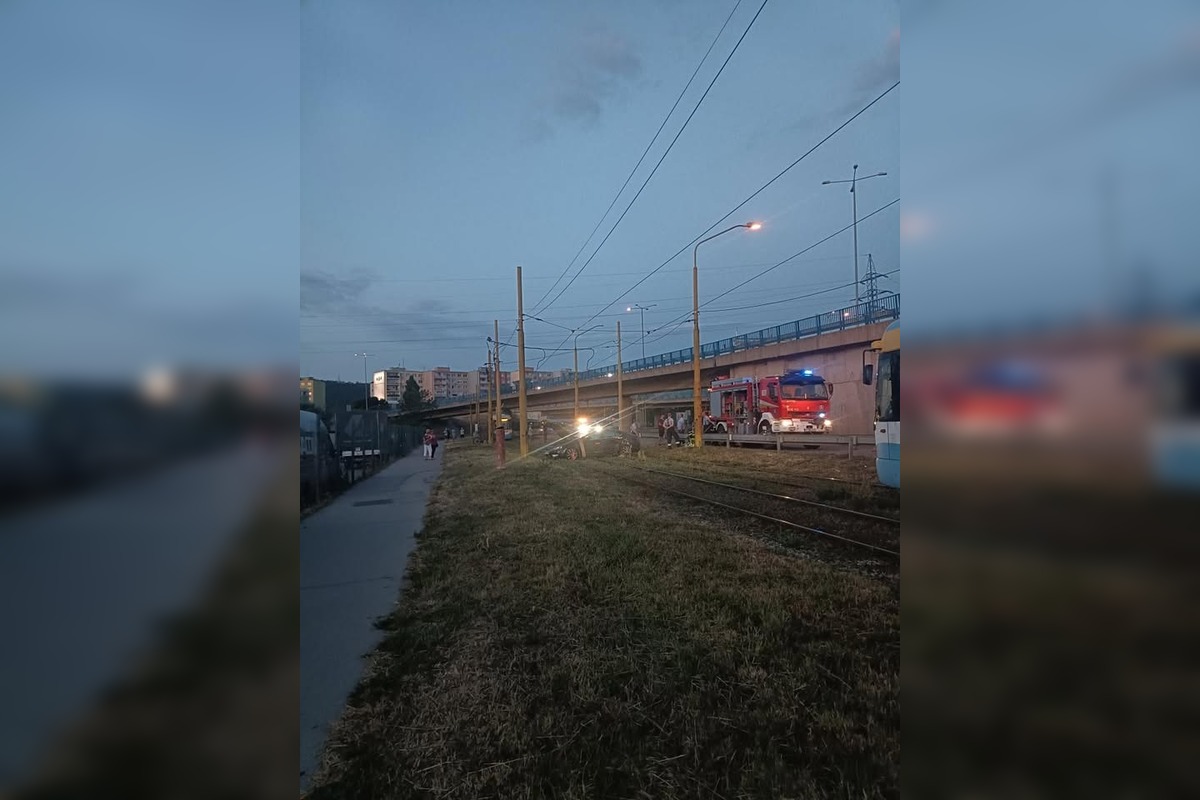 FOTO: Po nehode v Košiciach - Nad jazerom je obmedzená mestská hromadná doprava, foto 3