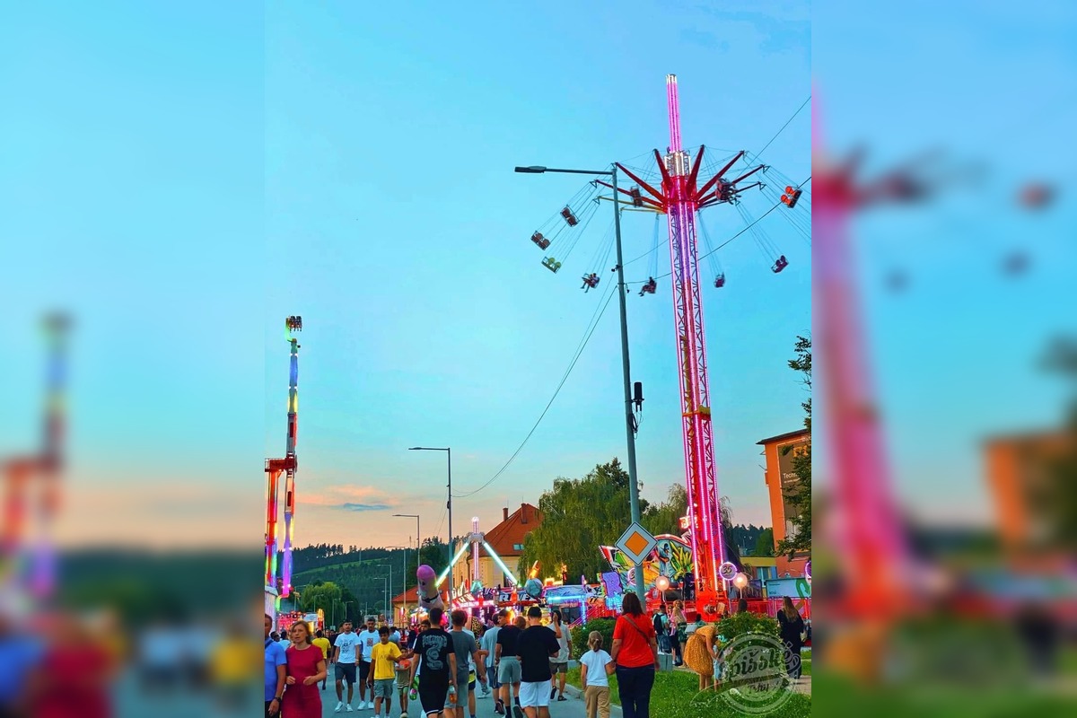 FOTO: Takto vyzerali Spišské Trhy 2024, priniesli tradičné stánky, kolotoče i koncerty, foto 11