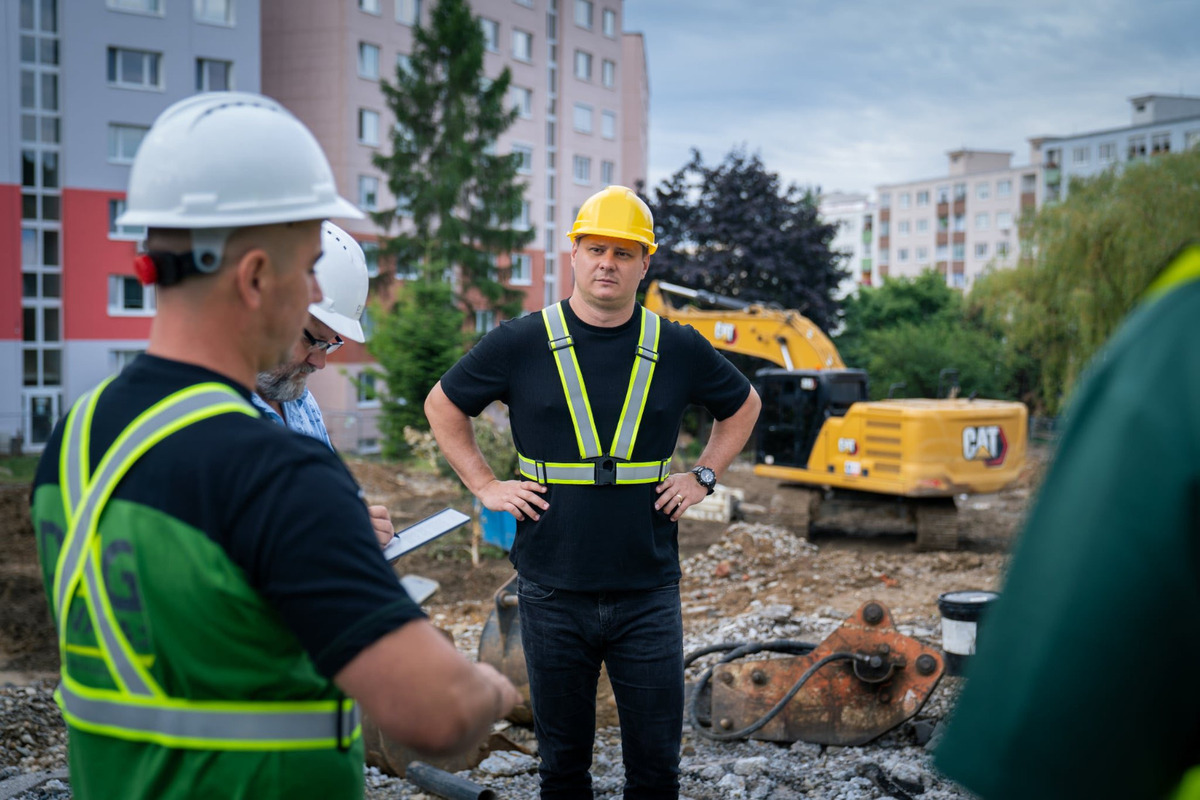 Práce na revitalizácii fontány a jej okolia sú v plnom prúde, sídlisko KVP sa už čoskoro môže tešiť na krásne prostredie, foto 2