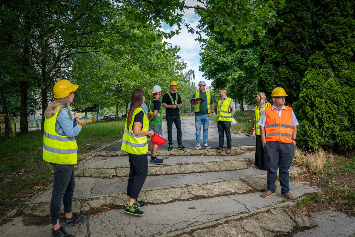 Práce na revitalizácii fontány a jej okolia sú v plnom prúde, sídlisko KVP sa už čoskoro môže tešiť na krásne prostredie, foto 6