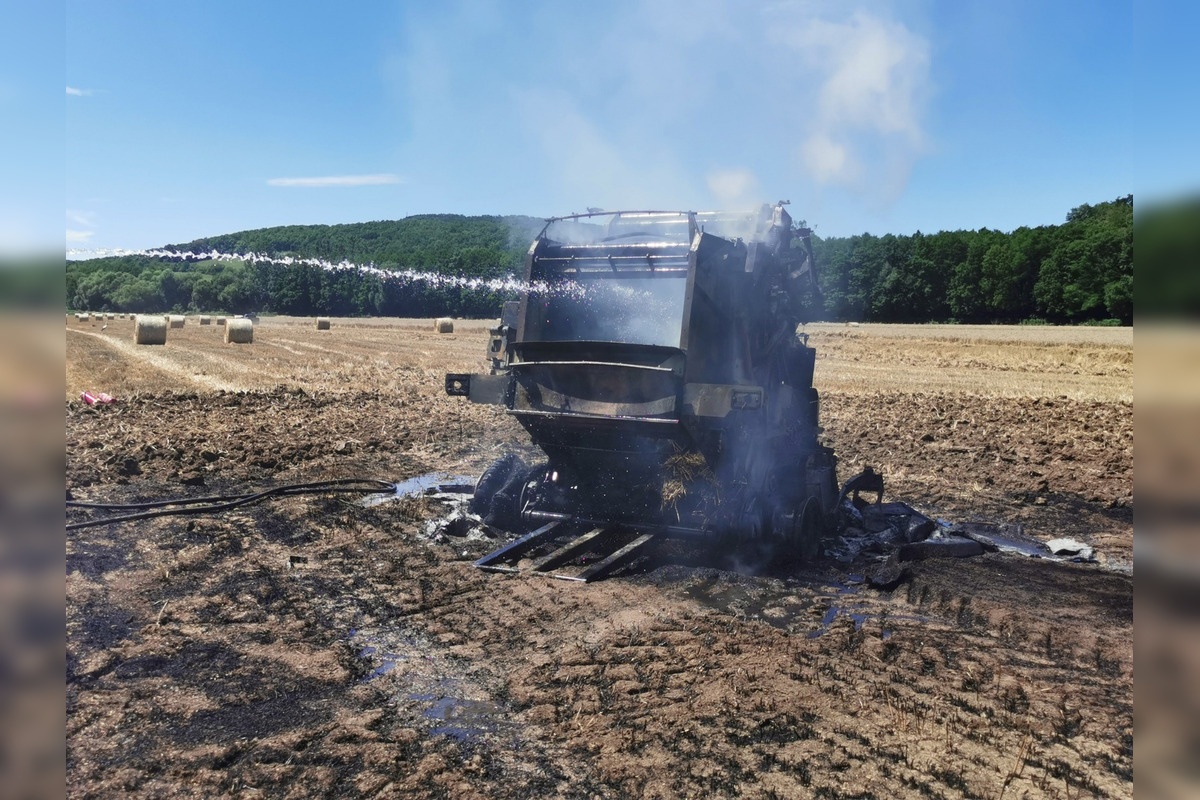 Hasiči uprostred týždňa zasahovali pri Hrušove, foto 4