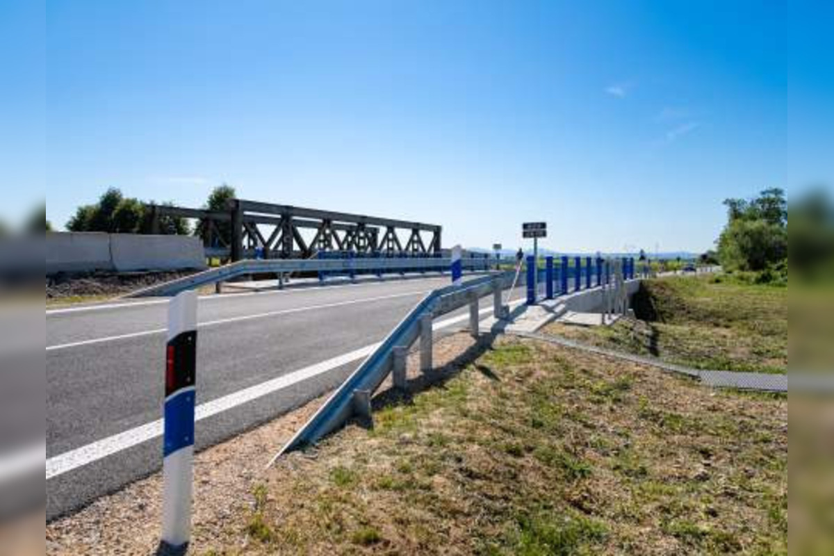 Most medzi Buzicou a Mokrancami už oficiálne otvorili, foto 4