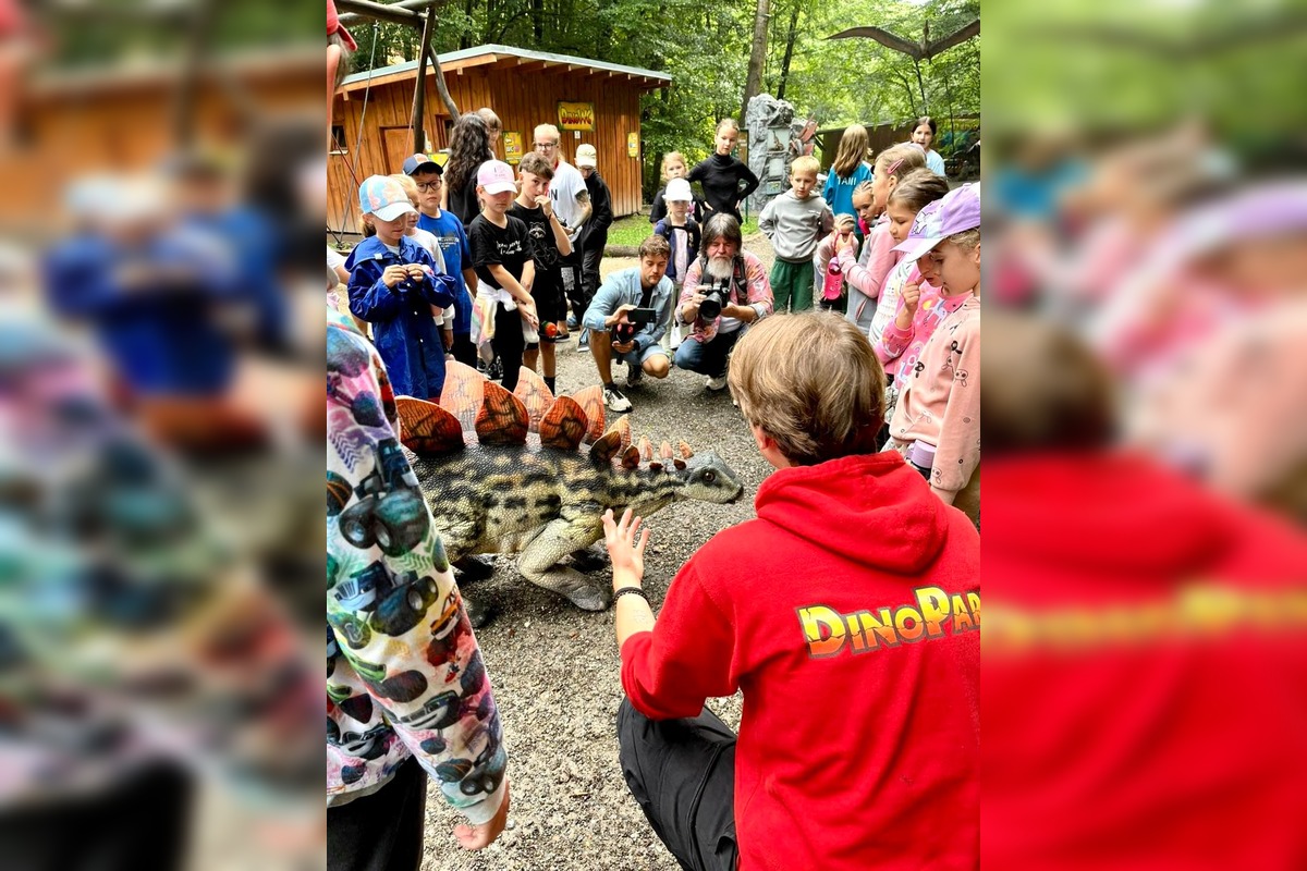 FOTO: V košickom DinoParku stretnete chodiaceho robotického dinosaura, foto 2