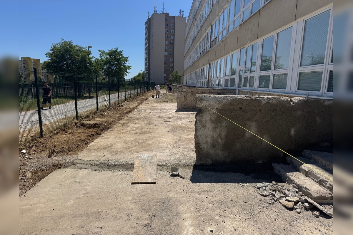 FOTO: Košické školy a škôlky obsadili cez prázdniny robotníci, foto 9