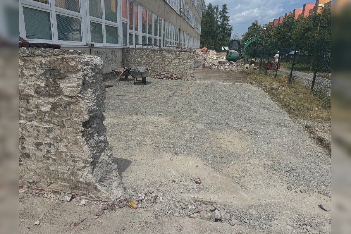 FOTO: Košické školy a škôlky obsadili cez prázdniny robotníci, foto 5