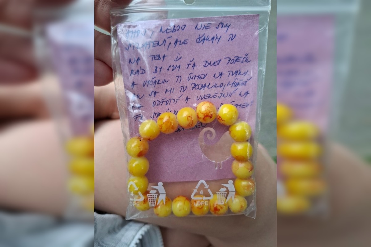 FOTO: Slovenskom sa šíri milá iniciatíva, svoj úsmev našli už aj obyvateľky Michaloviec a Košíc, foto 2