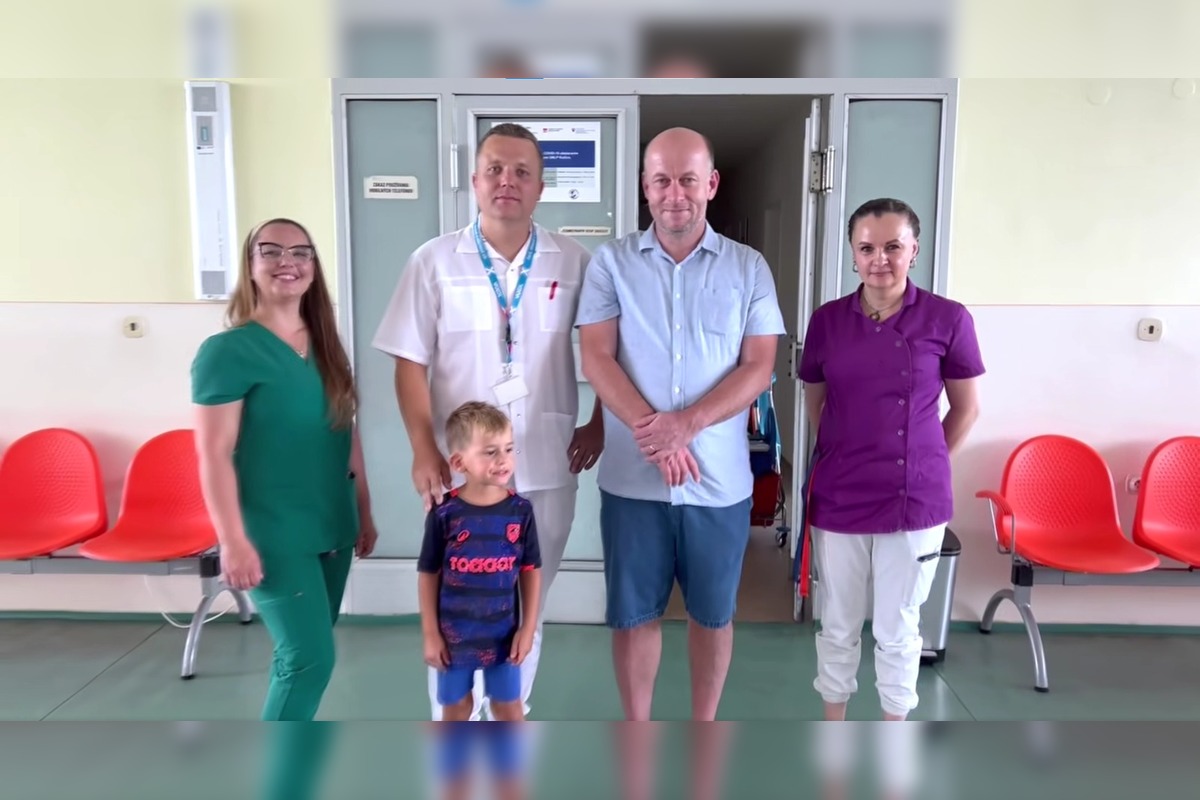 FOTO: Pacient UNLP v Košiciach zložil na znak vďaky pre zdravotníkov pieseň. Za srdce chytí aj vás, foto 14