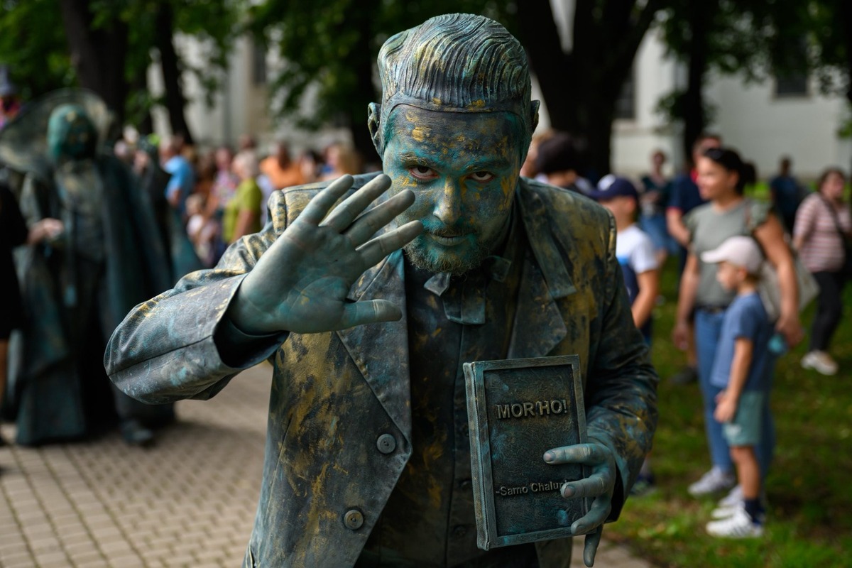 FOTO: V Spišskej Novej Vsi ožili cez víkend Živé sochy, foto 1