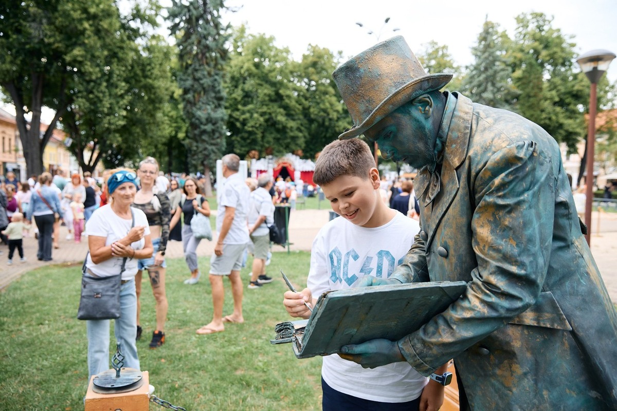 FOTO: V Spišskej Novej Vsi ožili cez víkend Živé sochy, foto 20