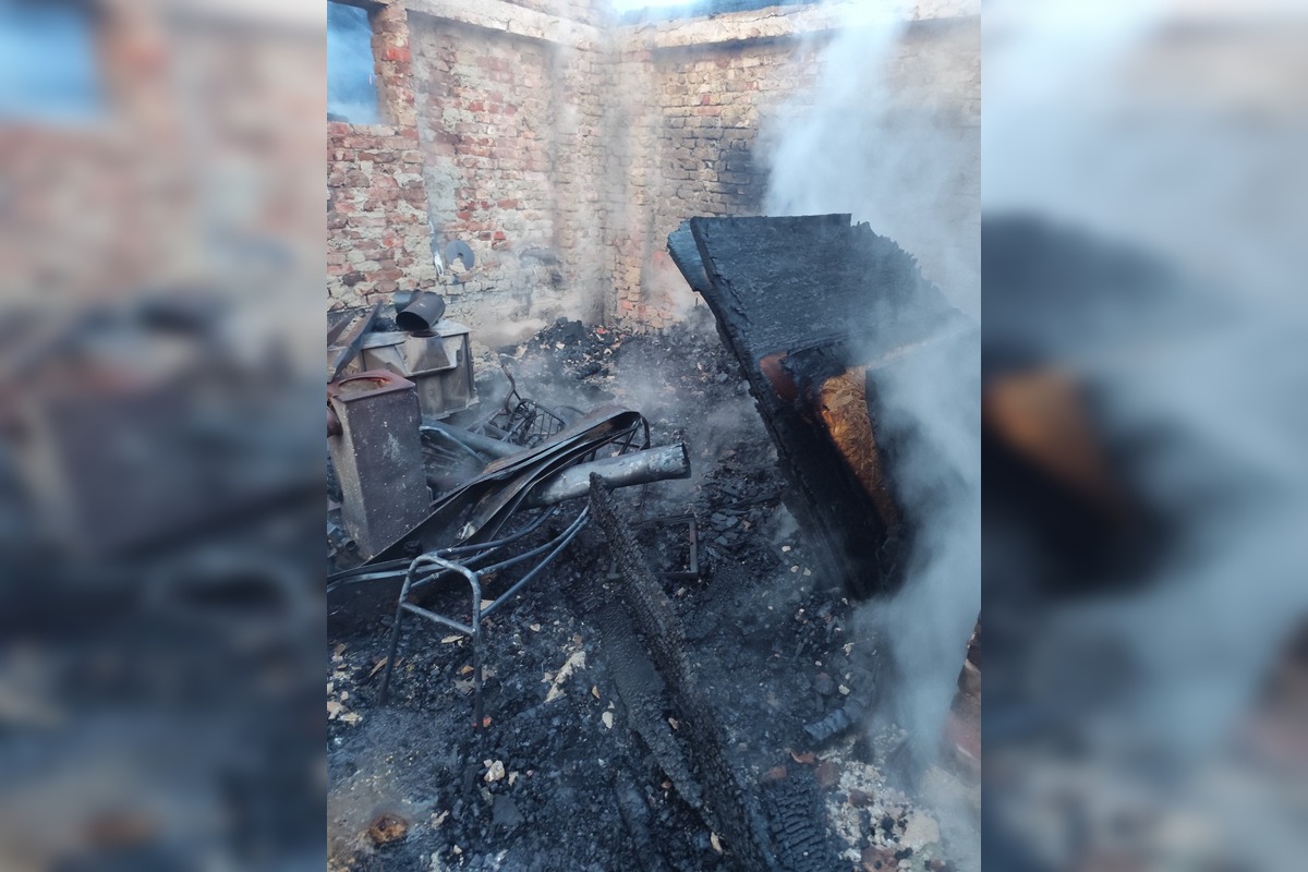 FOTO: Požiar skladu a dielne v Kuzmiciach, foto 5