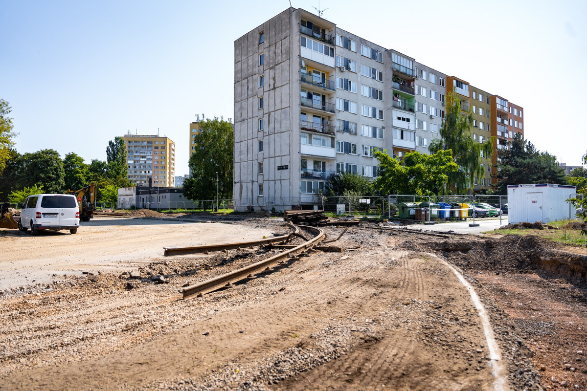 Modernizácia električkovej trati na košickom sídlisku Nad jazerom je v plnom prúde, foto 5