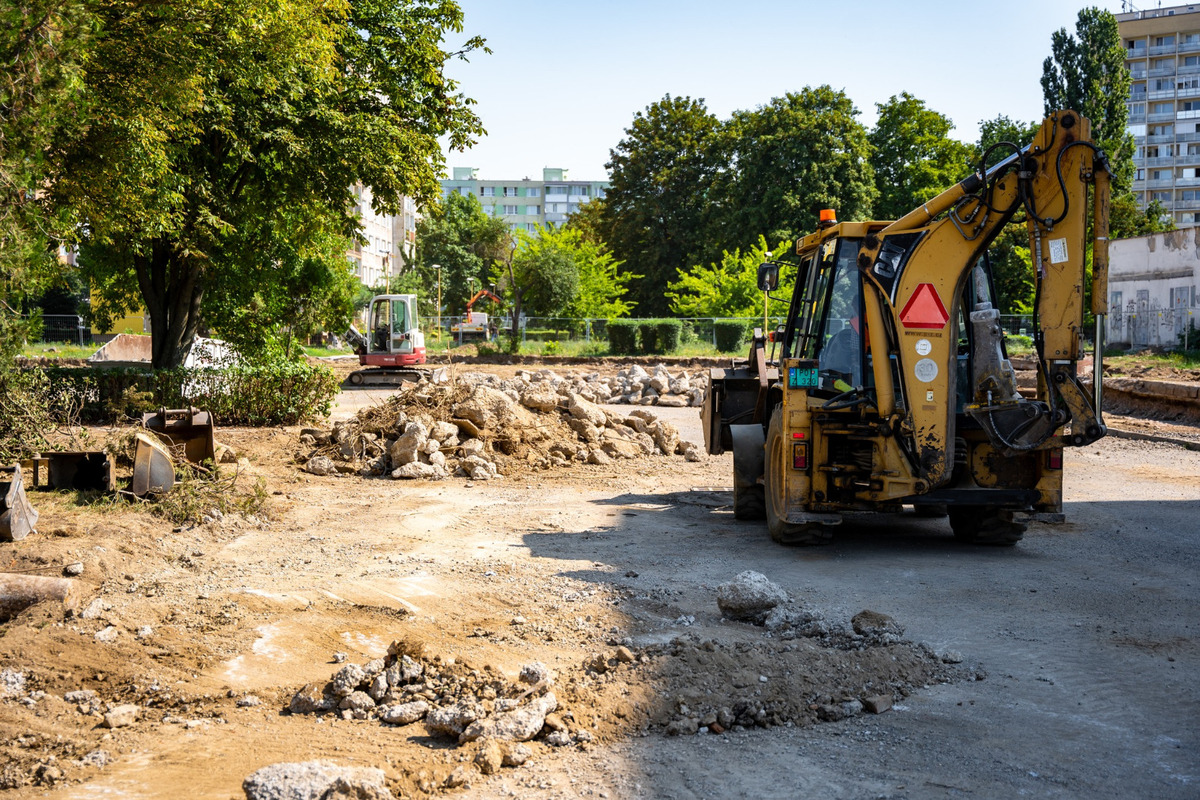 Modernizácia električkovej trati na košickom sídlisku Nad jazerom je v plnom prúde, foto 7