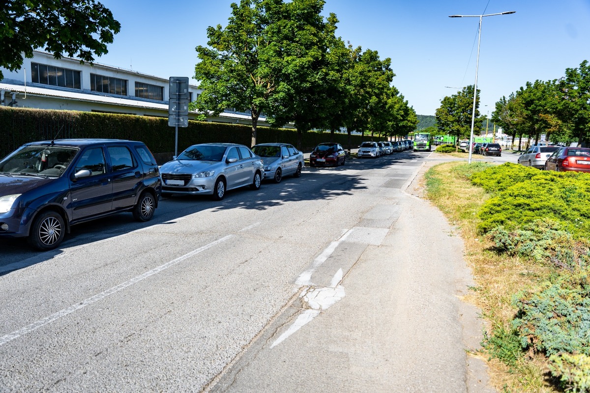 FOTO: Cestári opravia ďalšie cesty v Košiciach, foto 2