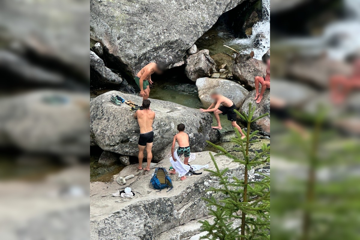 FOTO: Cudzinci sa kúpali v Tatrách. Opäť v tom istom potoku ako Tabáková, foto 2