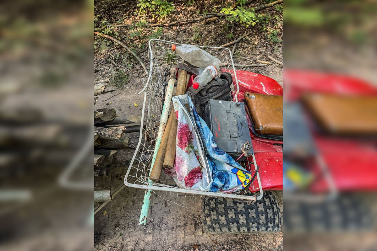 V lese pri Košiciach chceli dvaja muži ukradnúť hraby, polícia ich prichytila pri čine, foto 2