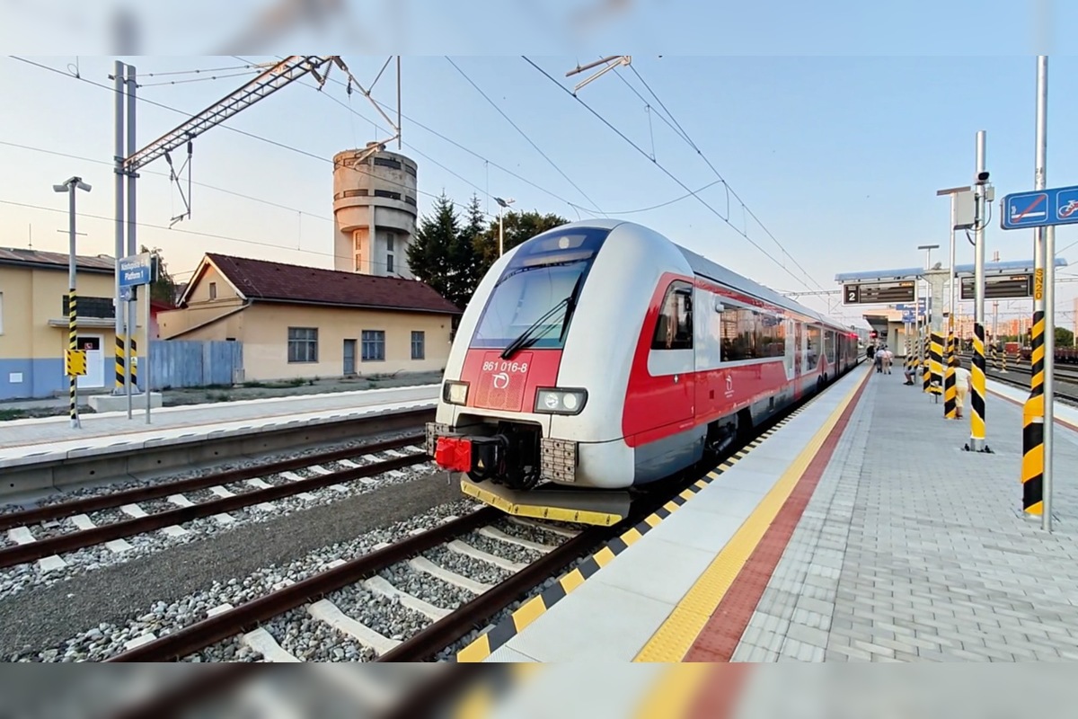 FOTO: Elektrifikácia železničnej trate Bánovce nad Ondavou – Humenné pokračuje, foto 7